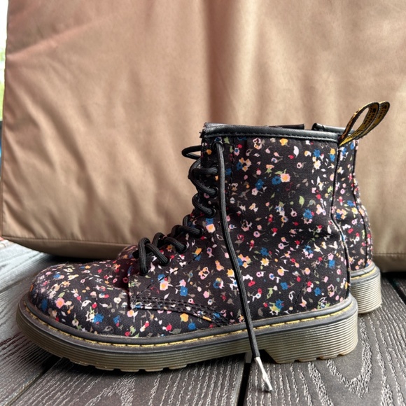 Children's size 3 Doc Marten floral zip boots - Picture 6 of 7